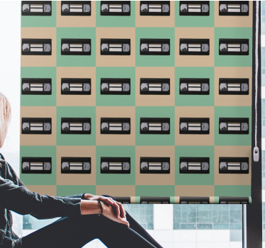 Retro roller blind with vintage stripe design - TenStickers