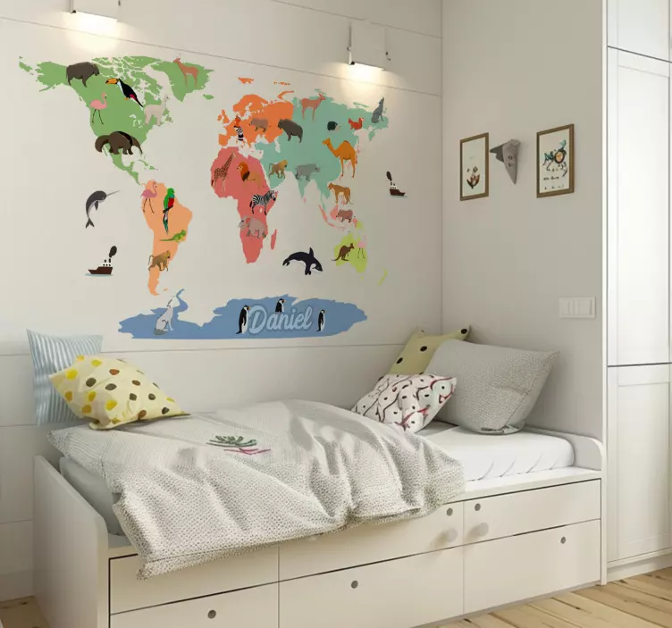 Colorful worldmap with animals educational wall sticker - TenStickers