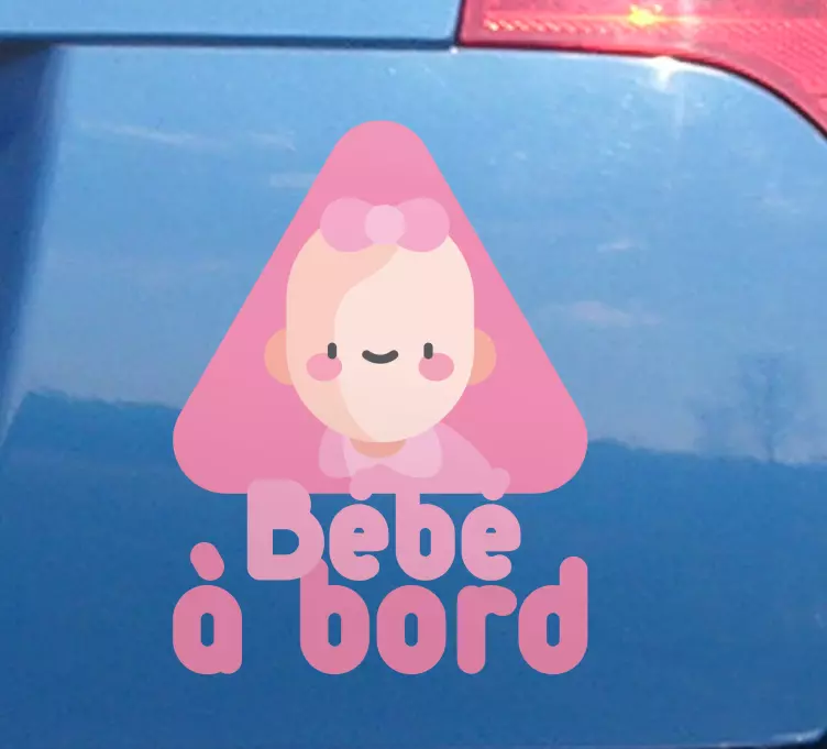 Smiling baby girl baby on board decal - TenStickers