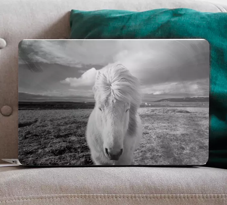 White horse laptop vinyl skin decal - TenStickers