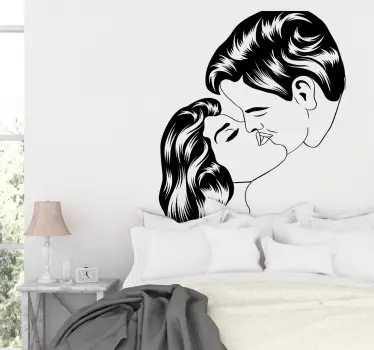 Kissing couple valentine's day wall décor - TenStickers