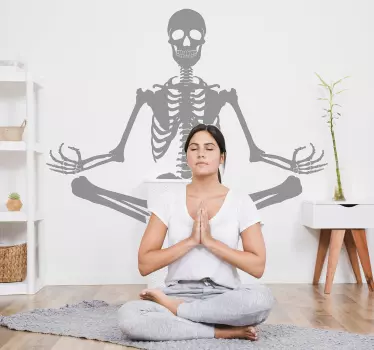 Skeleton meditating wall decal - TenStickers