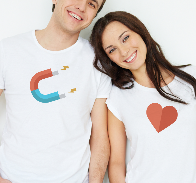Magnet and heart love Couple t shirts - TenStickers