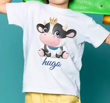 Baby t-shirt with adorable cow design - TenStickers