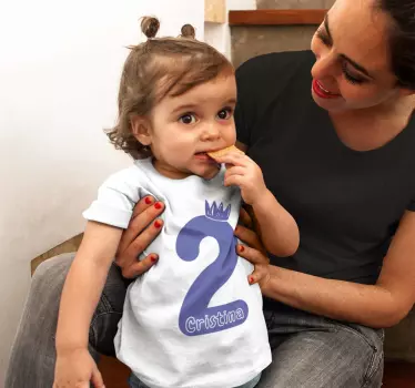 Birthday t-shirt with name and purple number - TenStickers
