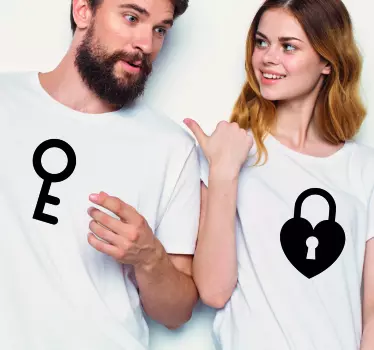 Couple t-shirt key and lock design - TenStickers