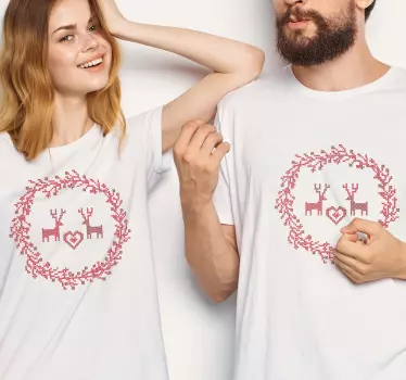 Reindeer love couple t-shirt - TenStickers