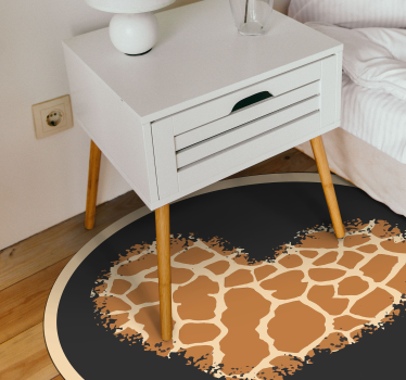 Giraffe Print heart animal print carpet - TenStickers