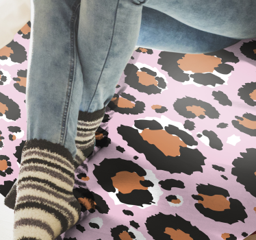 Pink leopard motif animal print vinyl rug - TenStickers