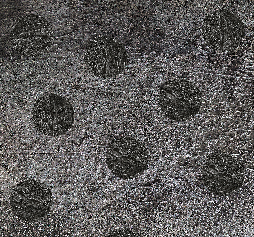 Grey vinyl rug with abstract circular designs - TenStickers